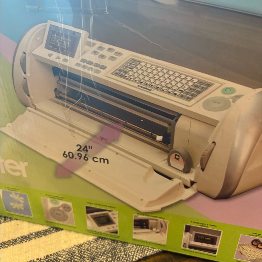 Cricut Expression Crafting Bundle with Manual and CD